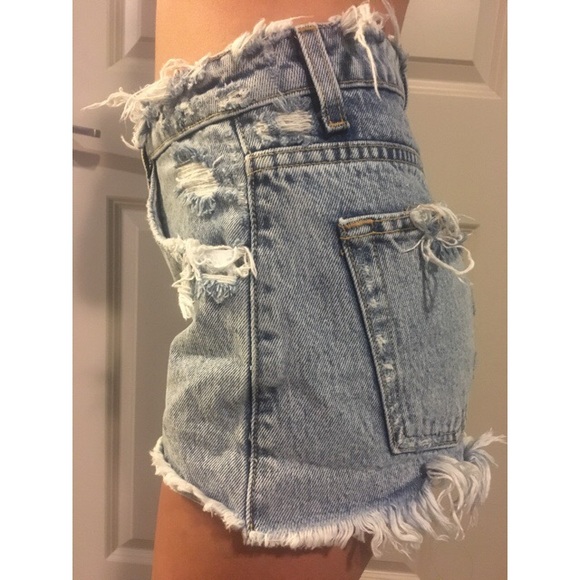 CARMAR LF JEAN SHORTS - Picture 3 of 3